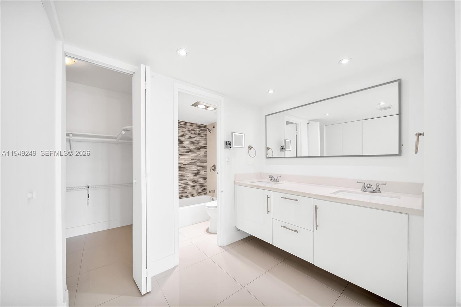 100 Bayview Dr #408 Sunny Isles Beach, FL 33160