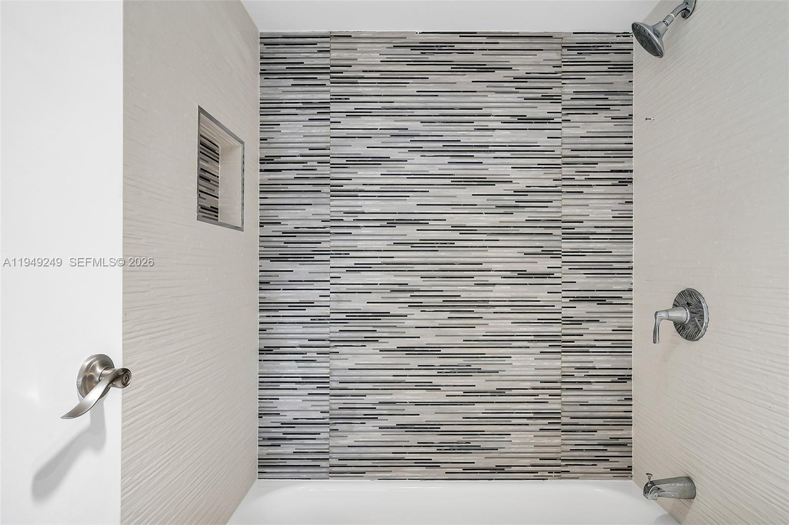 100 Bayview Dr #408 Sunny Isles Beach, FL 33160