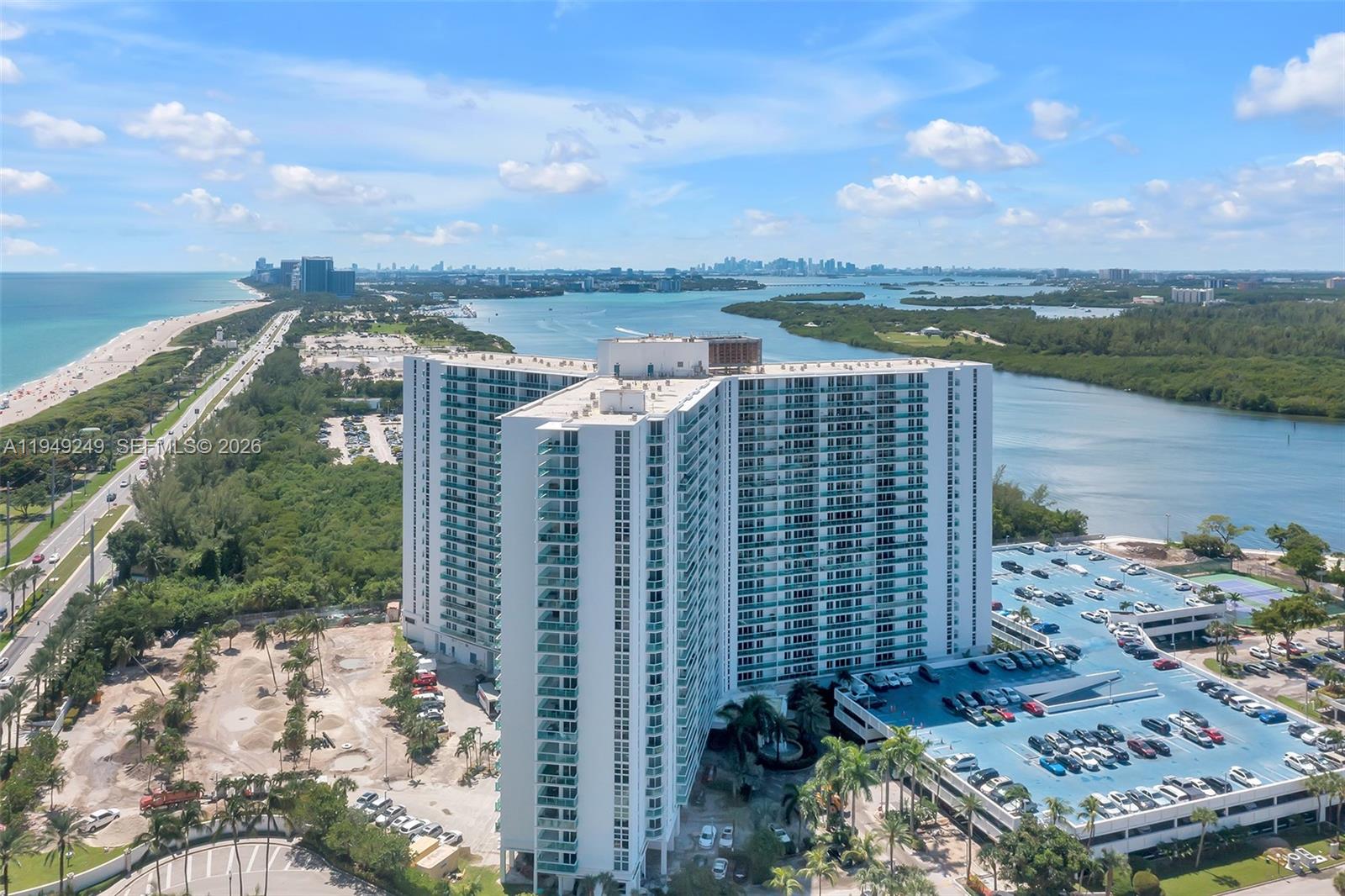 100 Bayview Dr #408 Sunny Isles Beach, FL 33160