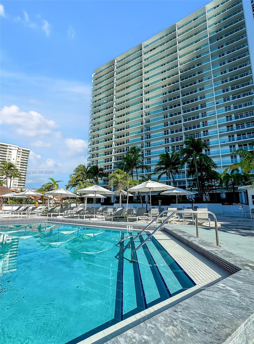 100 Bayview Dr #408 Sunny Isles Beach, FL 33160