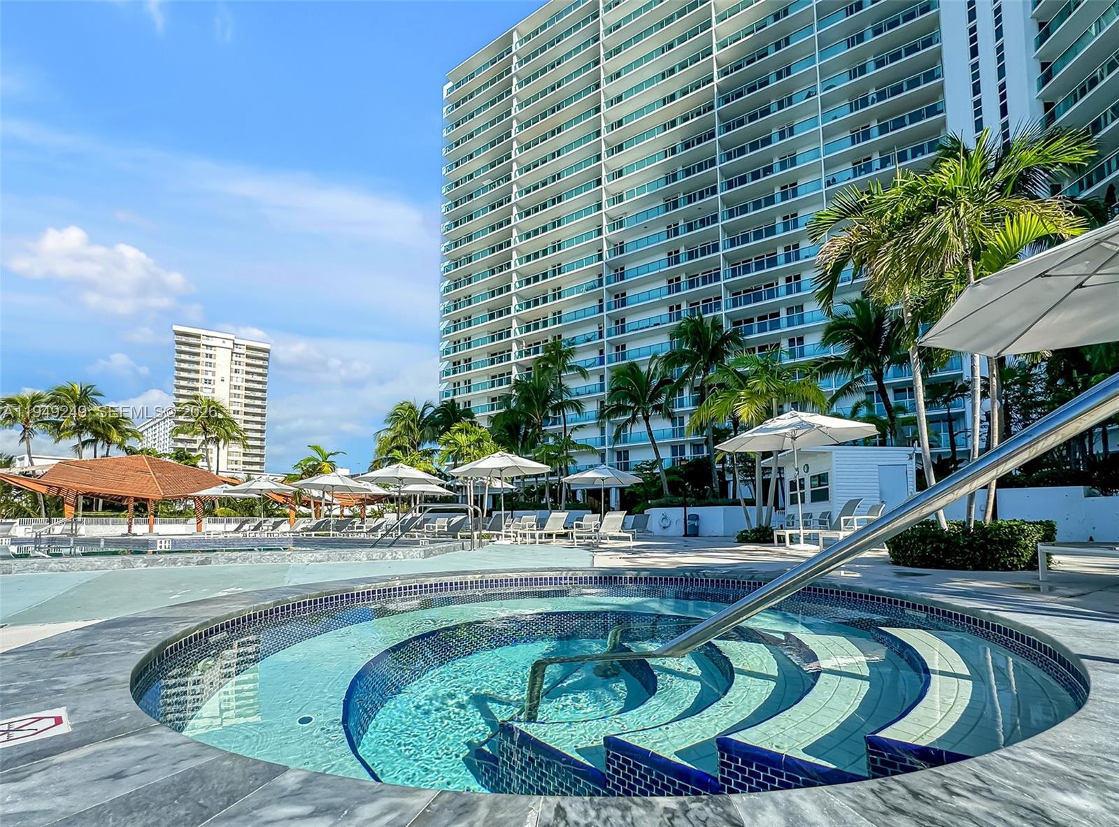 100 Bayview Dr #408 Sunny Isles Beach, FL 33160