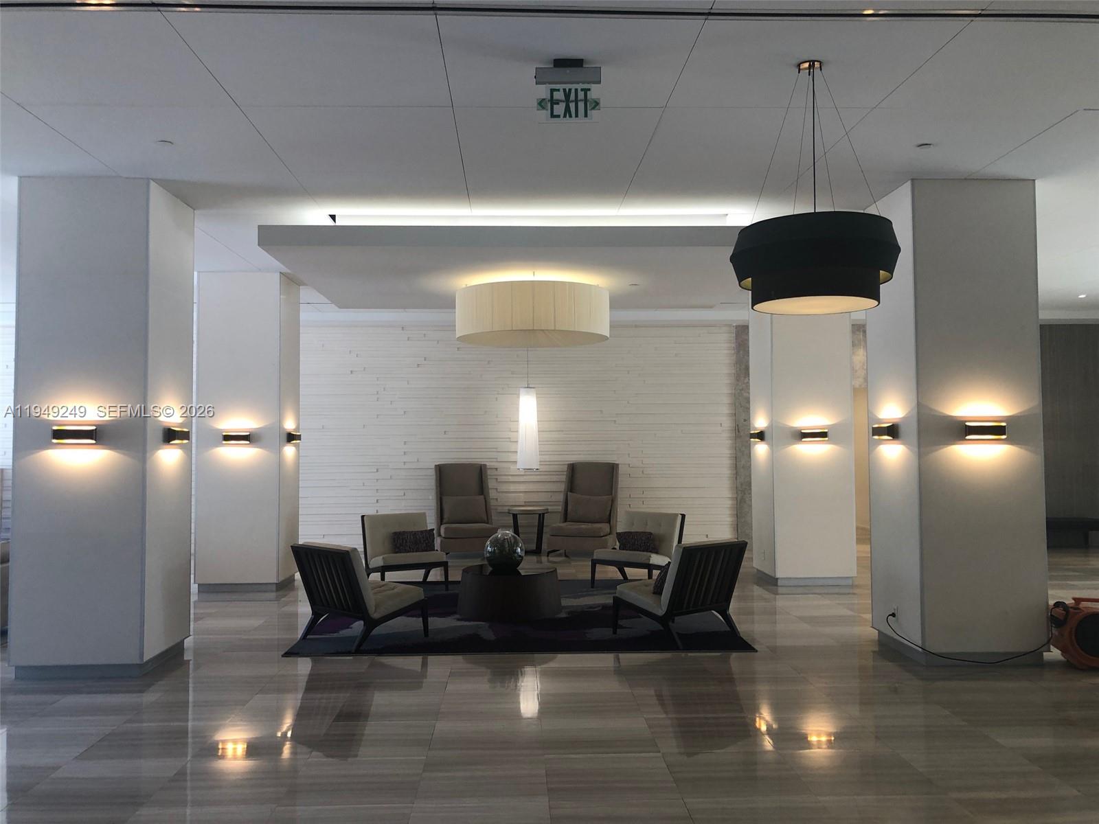 100 Bayview Dr #408 Sunny Isles Beach, FL 33160