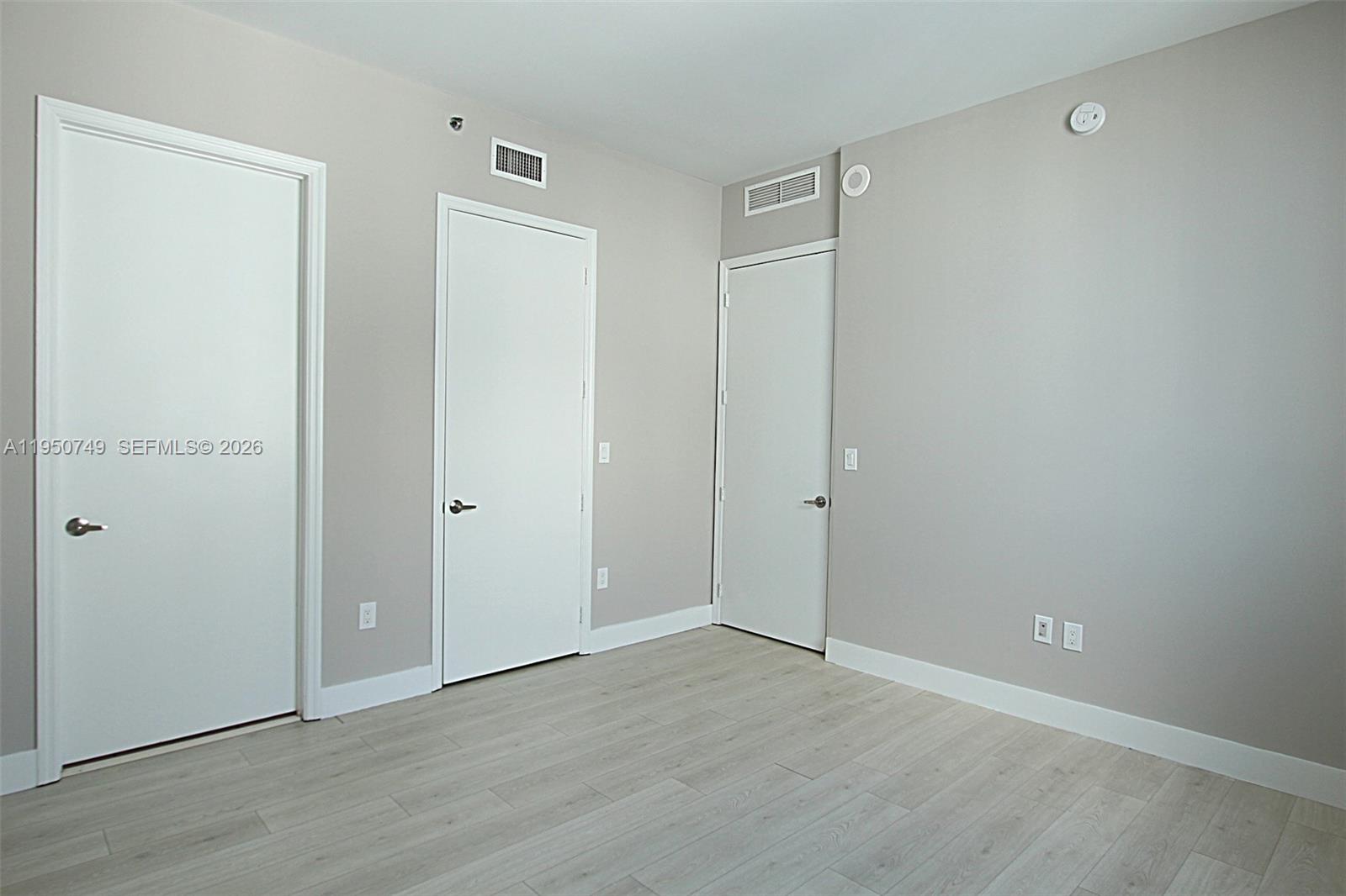 image 500 Brickell East16