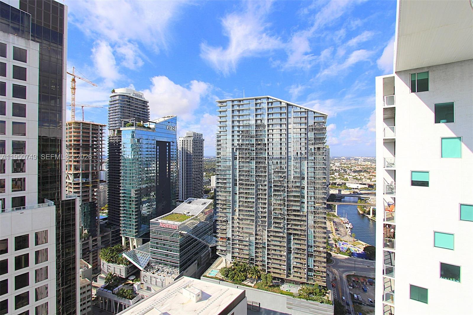 image 500 Brickell East33