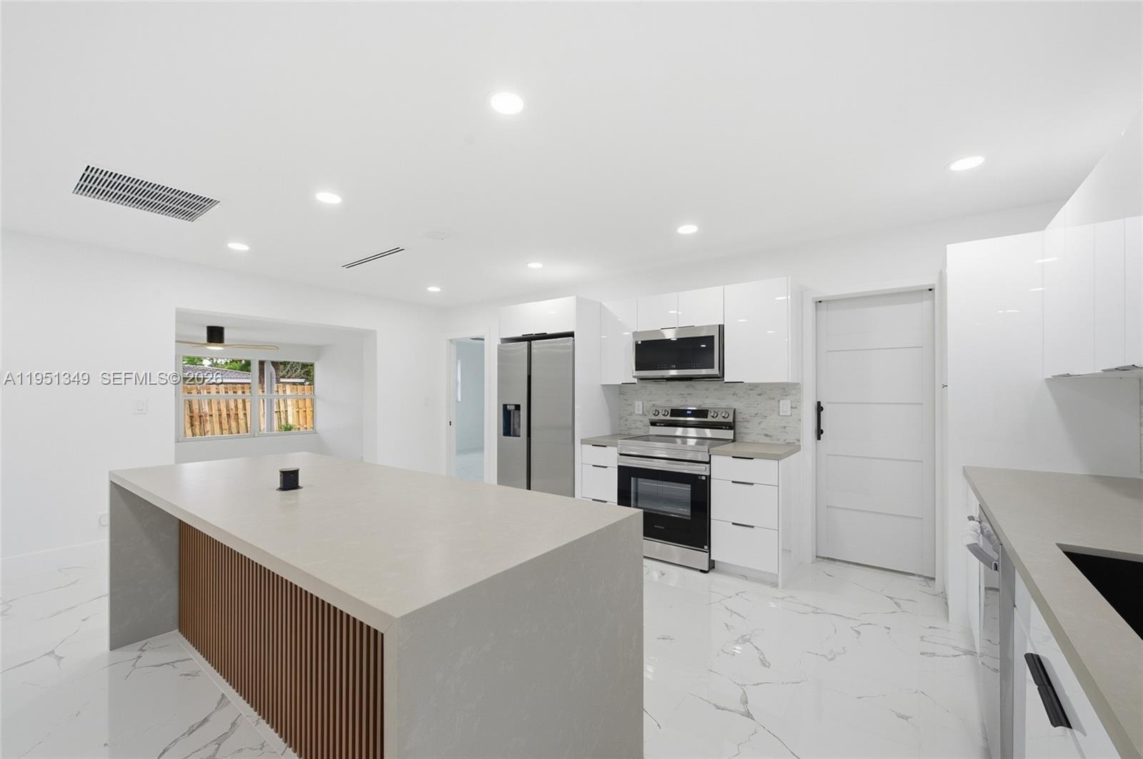 4711 NE 18th Ave Oakland Park, FL 33334