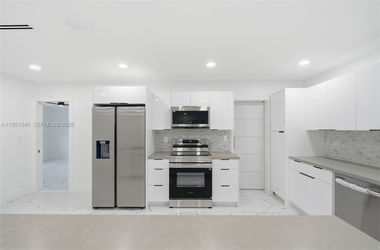 4711 NE 18th Ave Oakland Park, FL 33334