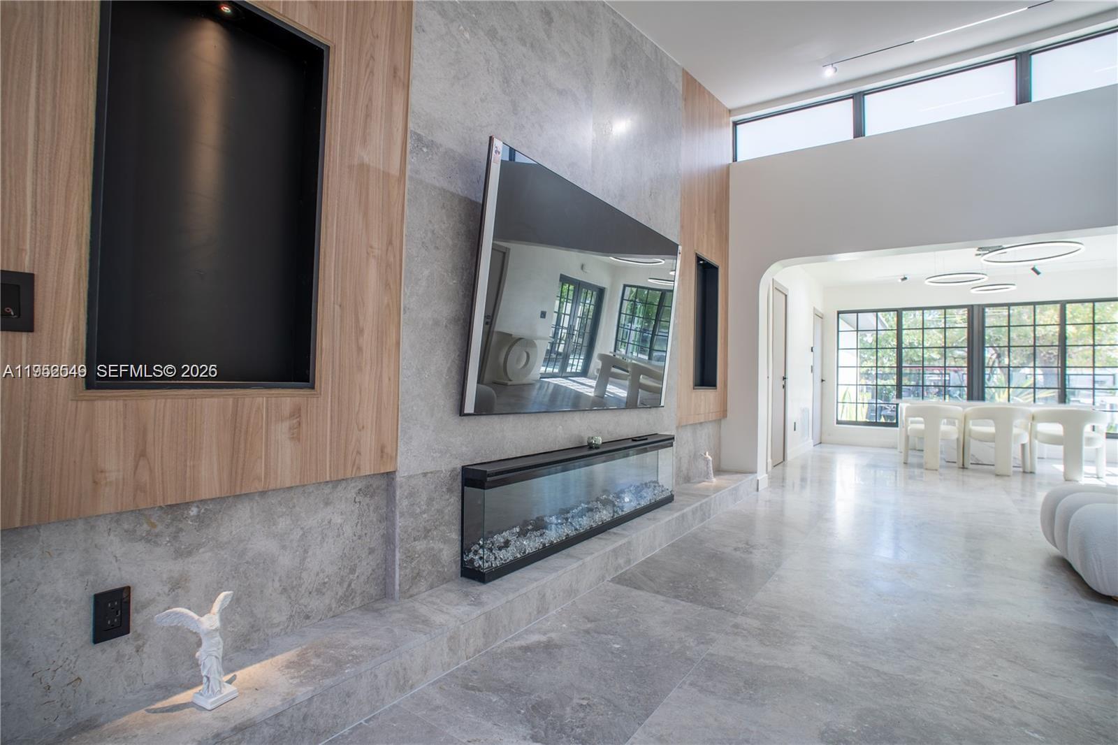 7850 Hawthorne Ave Miami Beach, FL 33141