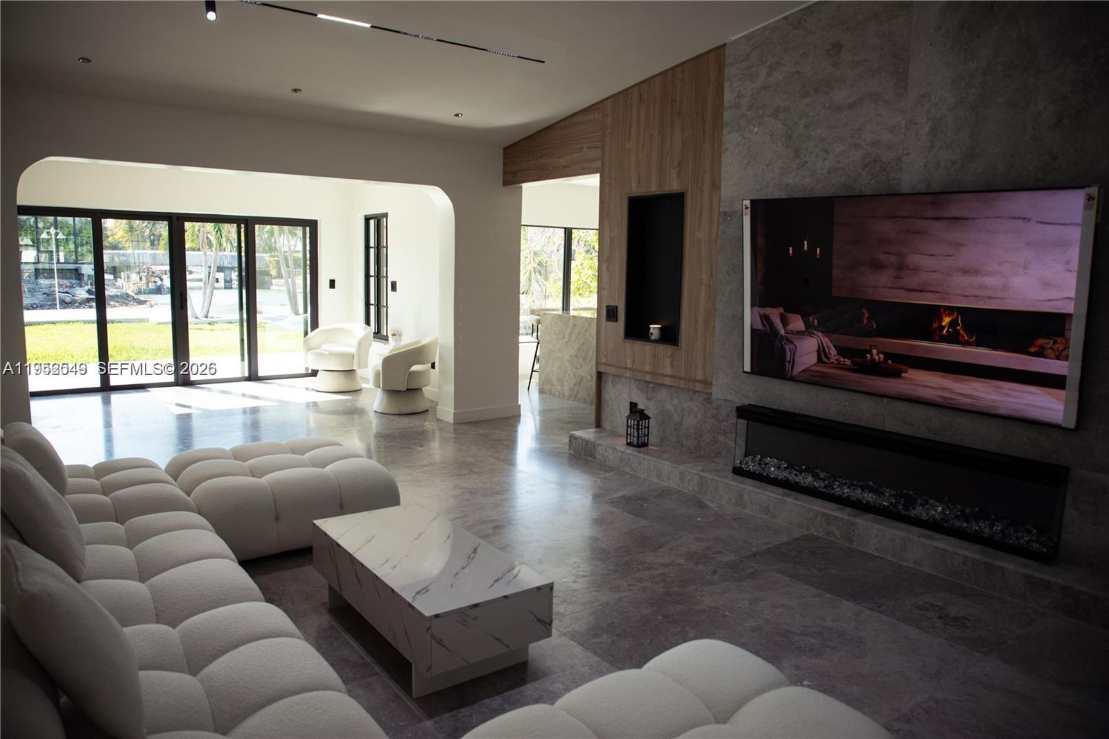 7850 Hawthorne Ave Miami Beach, FL 33141