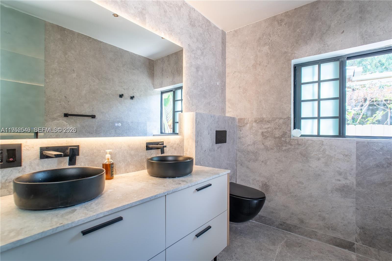 7850 Hawthorne Ave Miami Beach, FL 33141