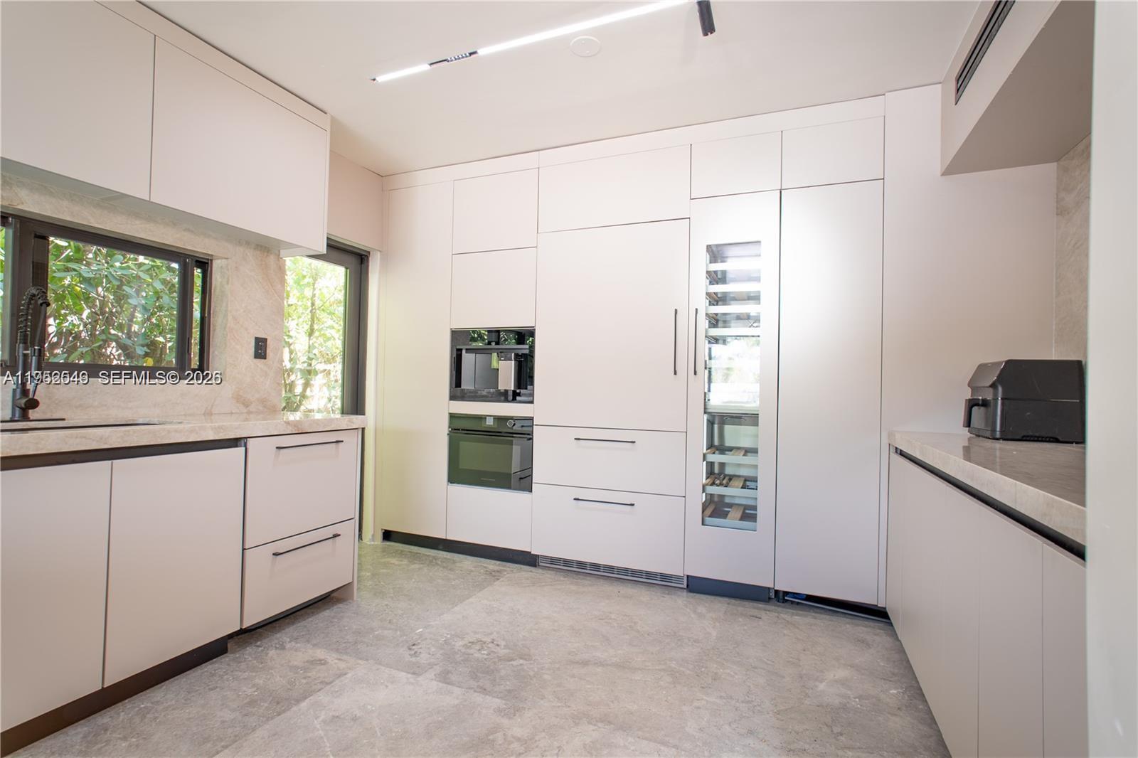 7850 Hawthorne Ave Miami Beach, FL 33141