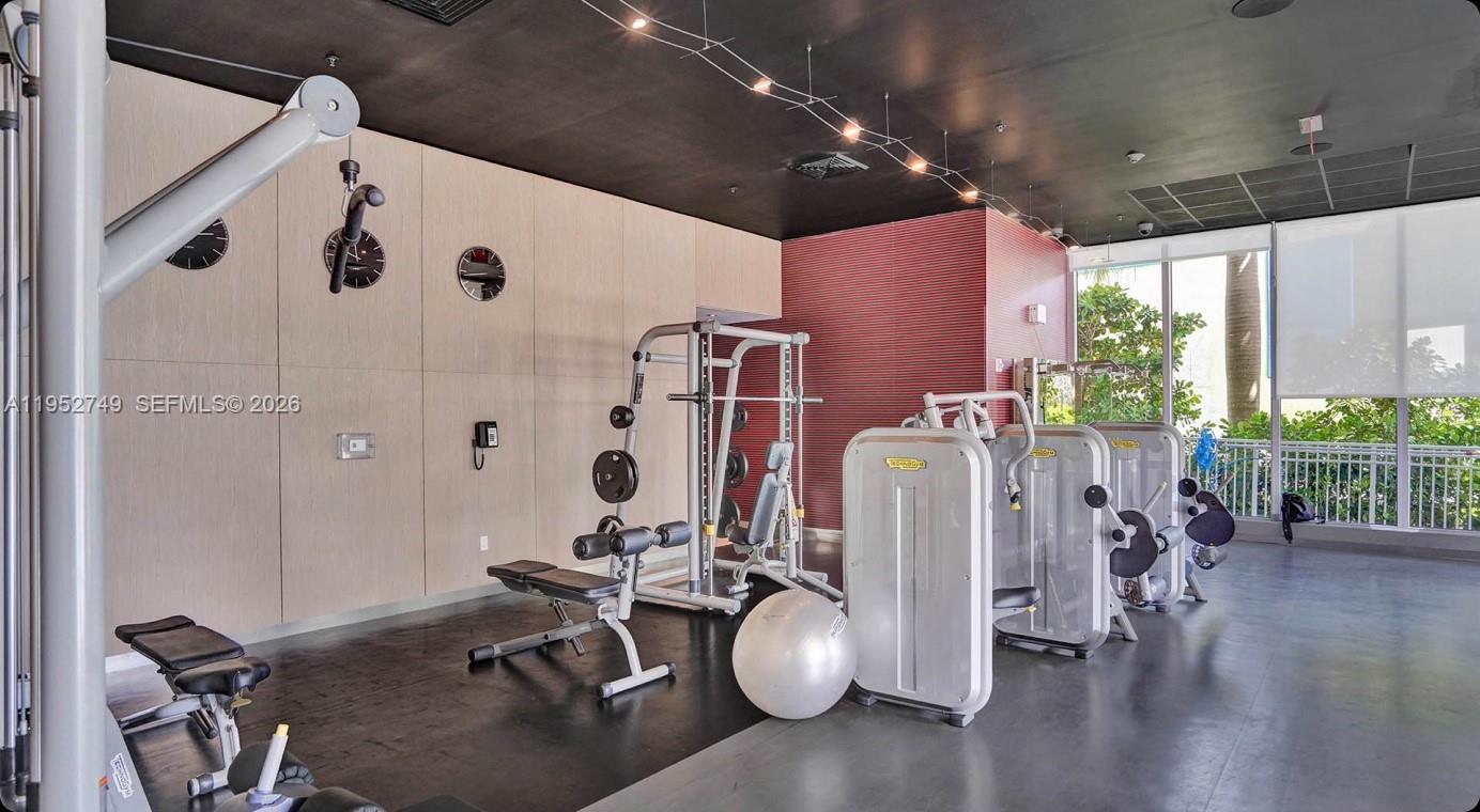 image Beachwalk Hotel & Residences33