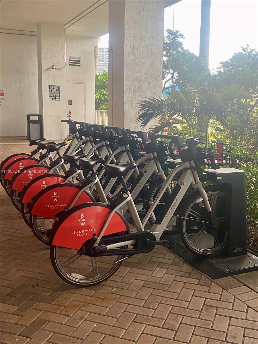 image Beachwalk Hotel & Residences37