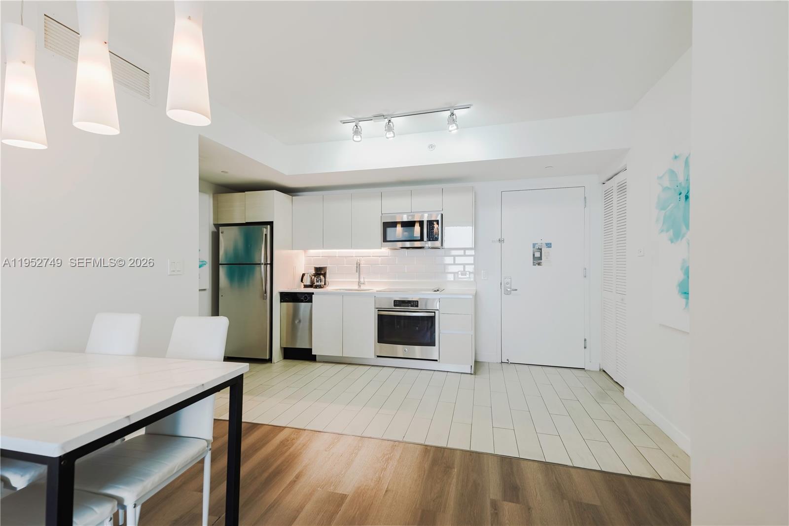 image Beachwalk Hotel & Residences4