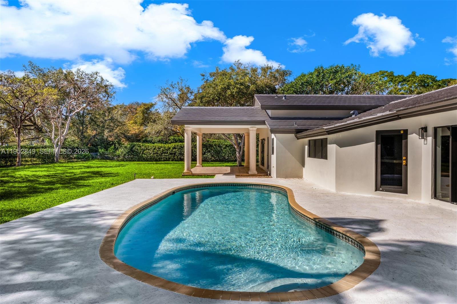 6650 SW 127th St Pinecrest, FL 33156