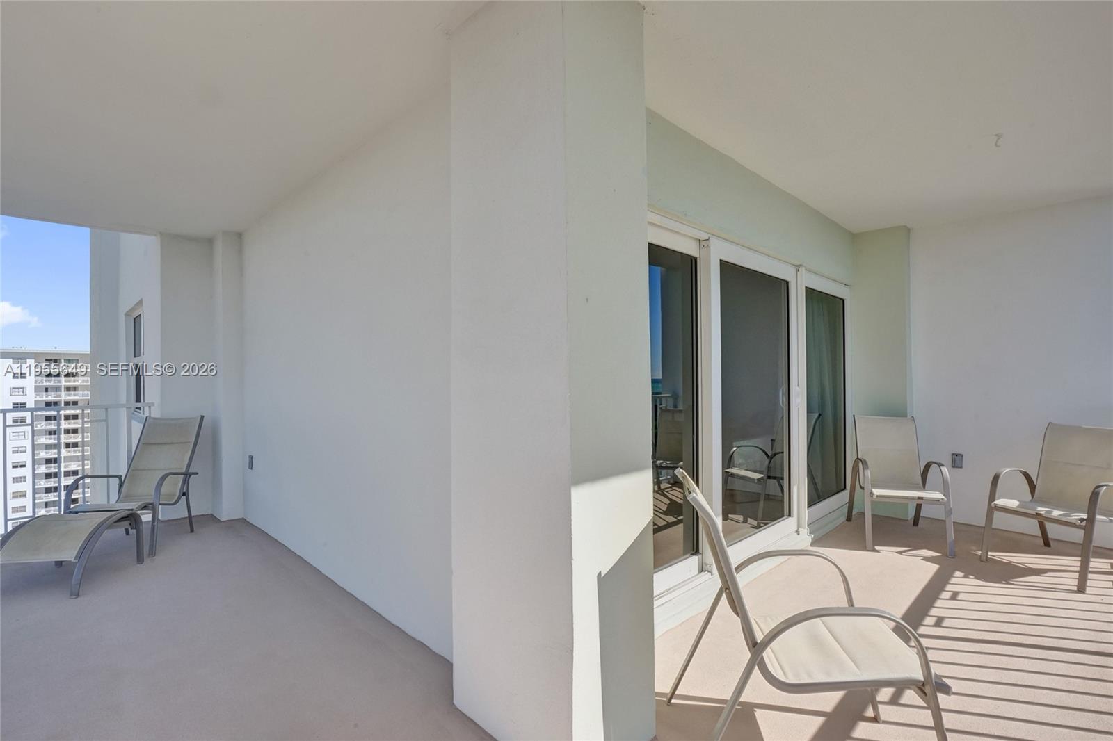 500 Bayview Dr #1422 Sunny Isles Beach, FL 33160