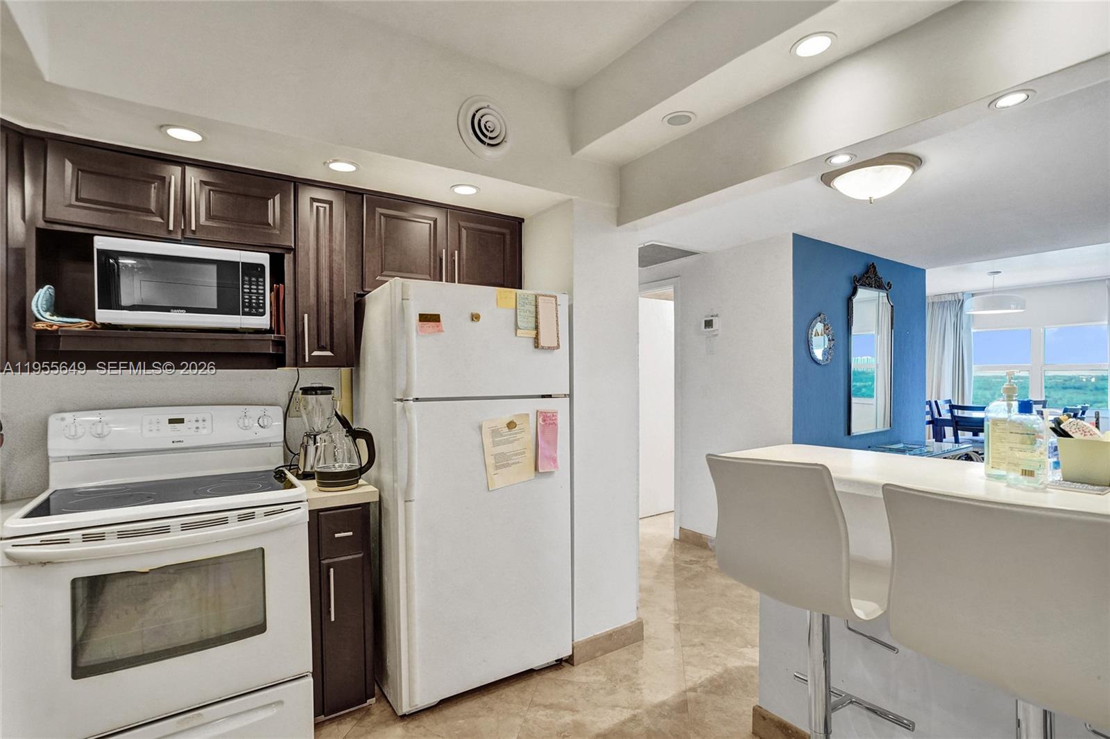 500 Bayview Dr #1422 Sunny Isles Beach, FL 33160