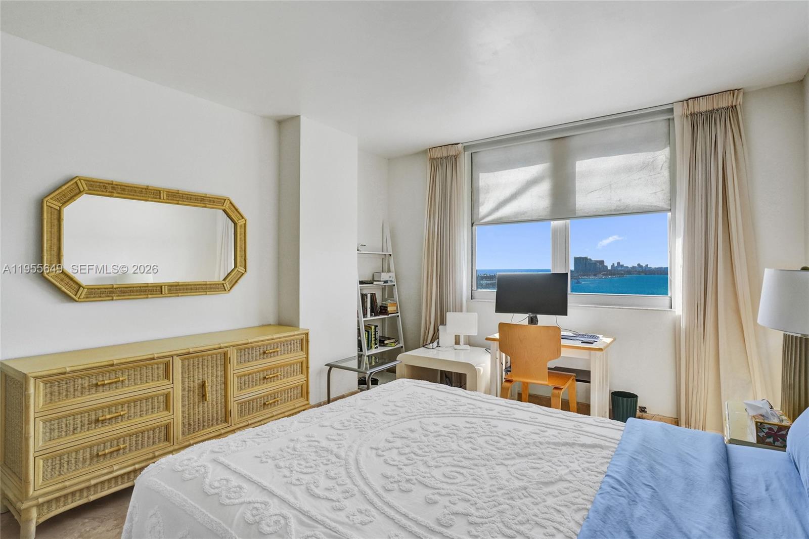 500 Bayview Dr #1422 Sunny Isles Beach, FL 33160