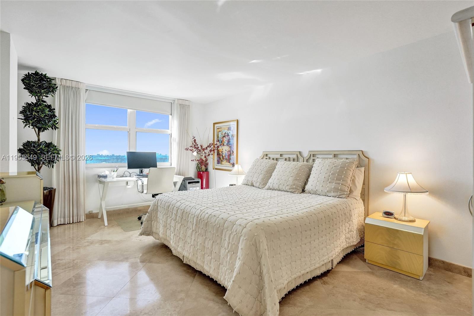 500 Bayview Dr #1422 Sunny Isles Beach, FL 33160