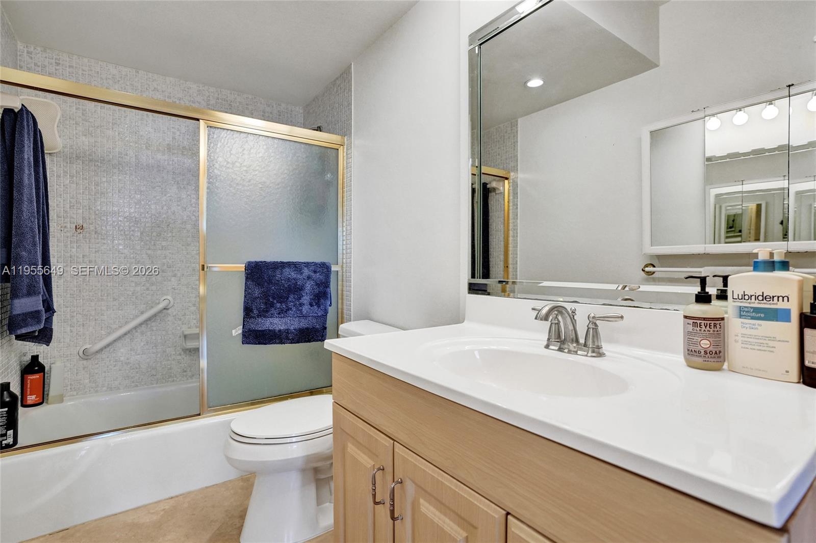 500 Bayview Dr #1422 Sunny Isles Beach, FL 33160