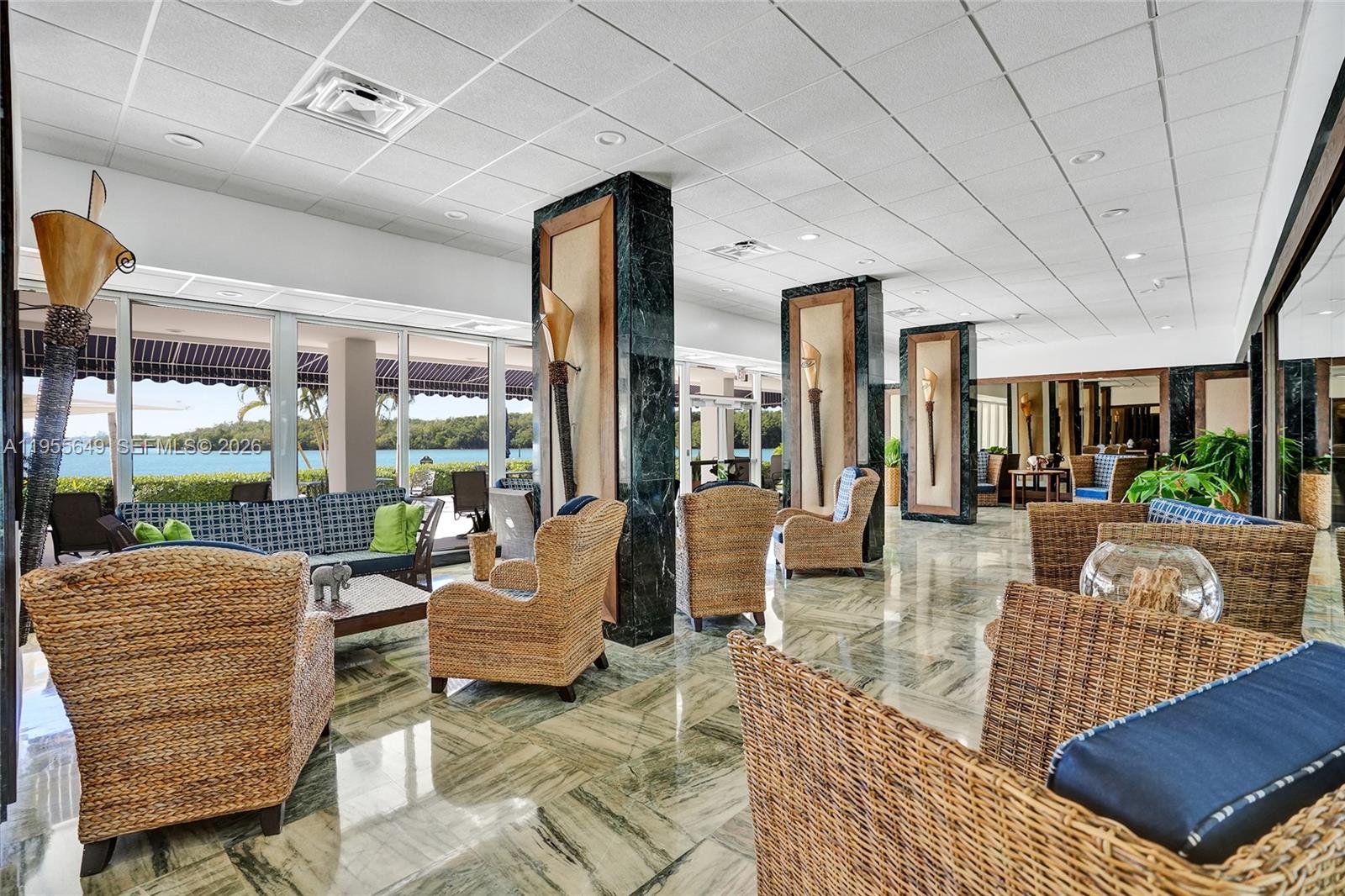 500 Bayview Dr #1422 Sunny Isles Beach, FL 33160