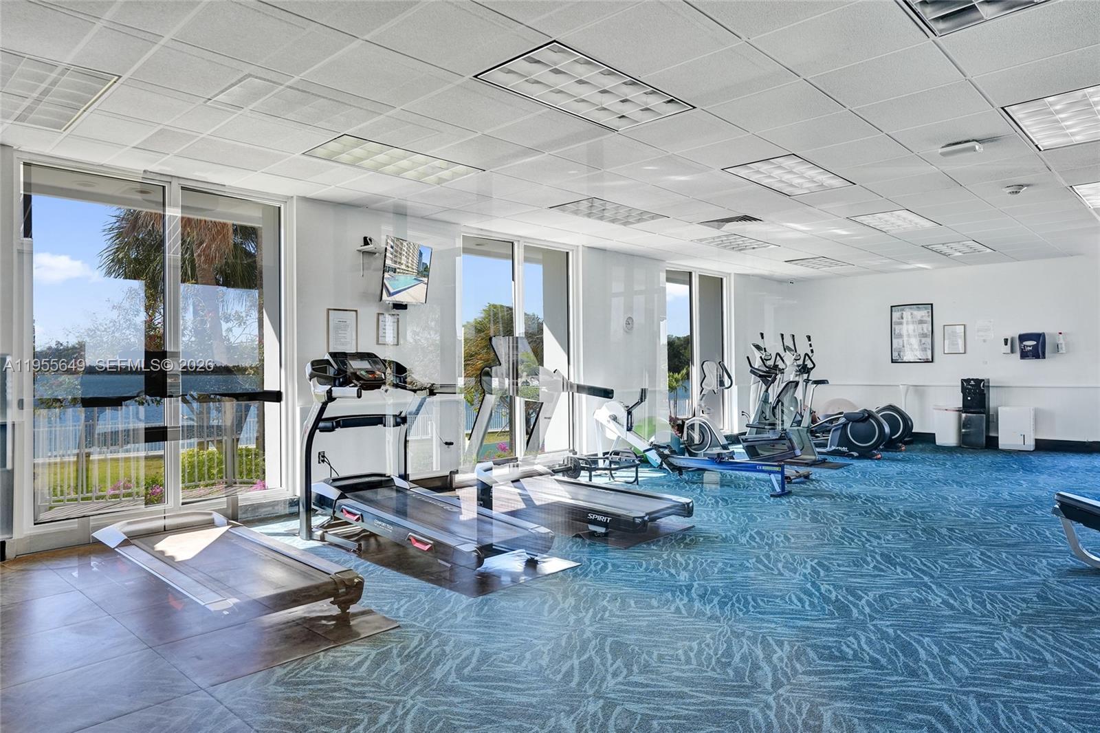 500 Bayview Dr #1422 Sunny Isles Beach, FL 33160