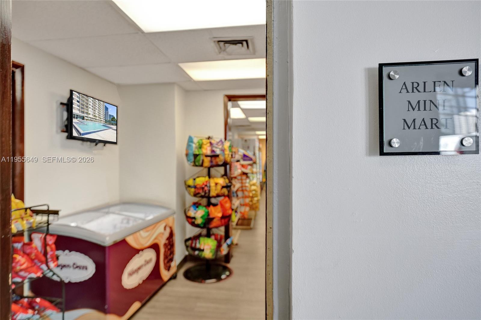 500 Bayview Dr #1422 Sunny Isles Beach, FL 33160