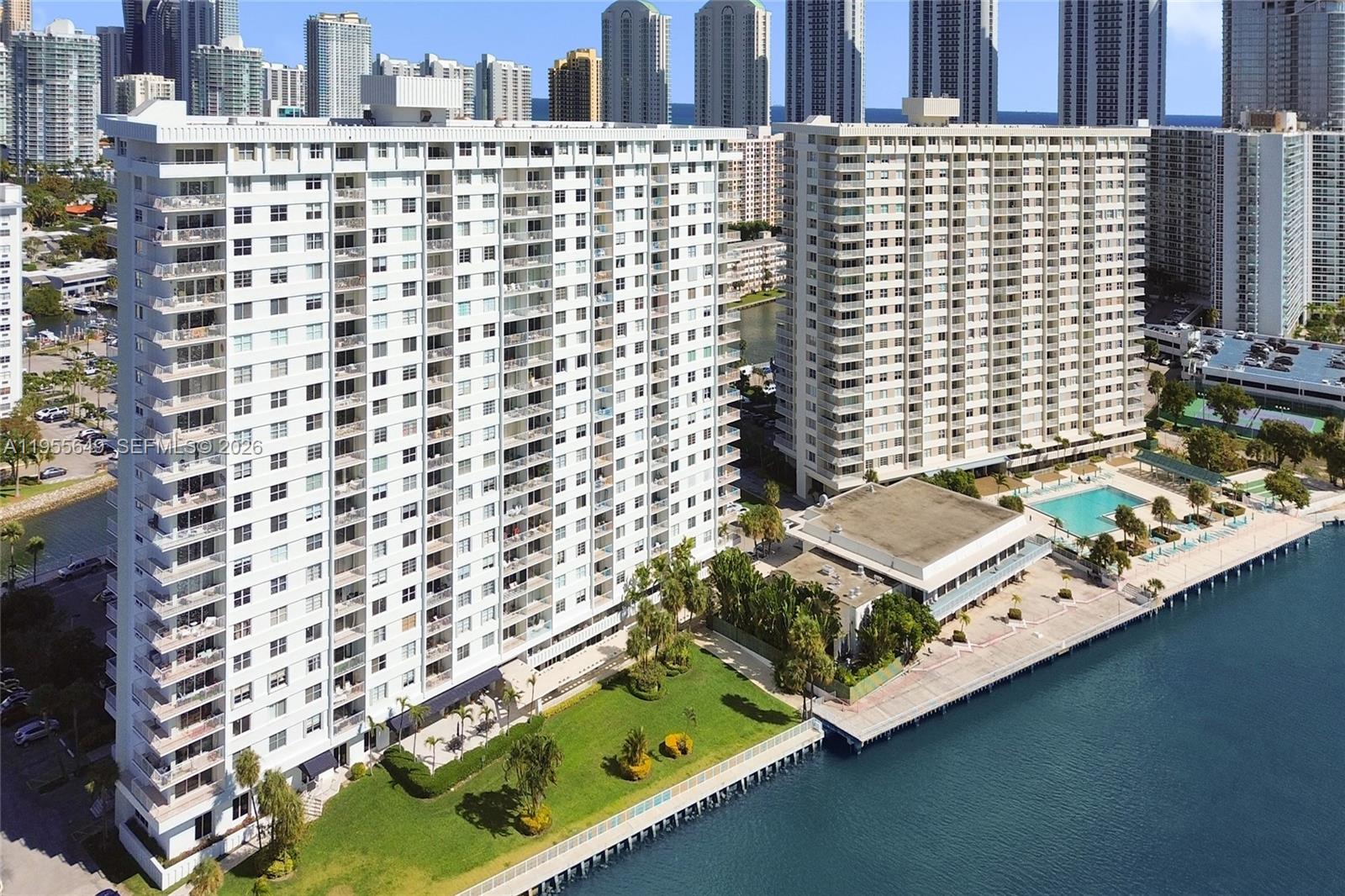 500 Bayview Dr #1422 Sunny Isles Beach, FL 33160