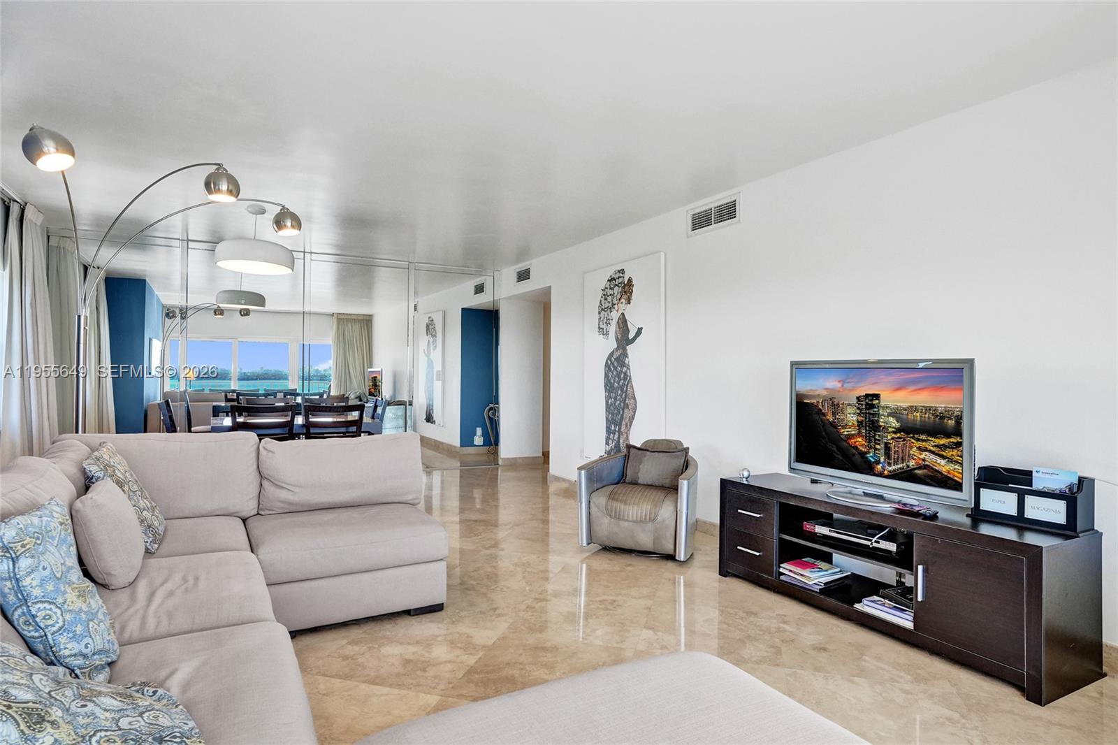 500 Bayview Dr #1422 Sunny Isles Beach, FL 33160