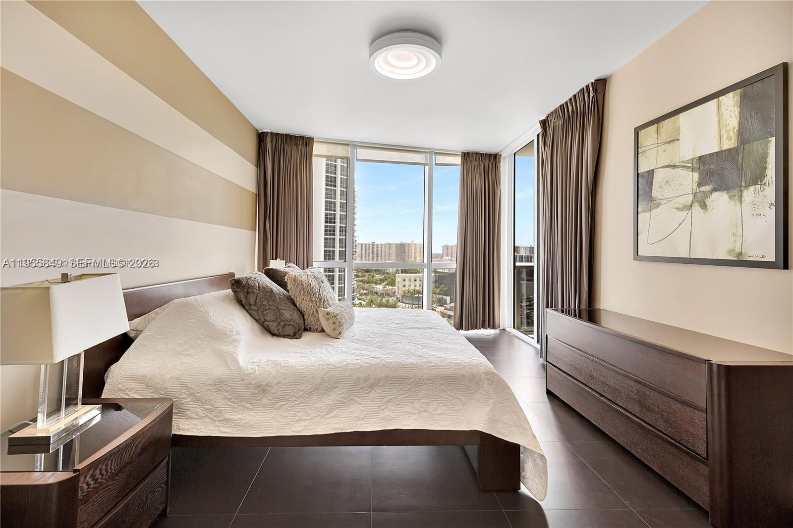 image Trump Royale10