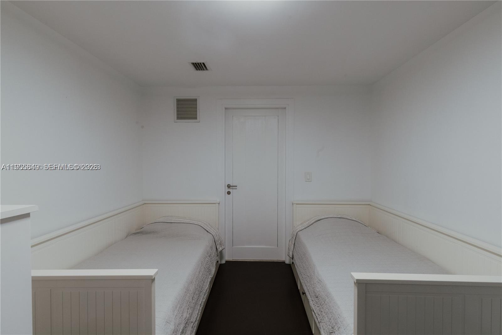 image Trump Royale30