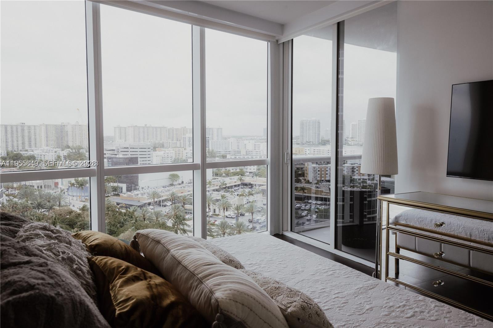 image Trump Royale37