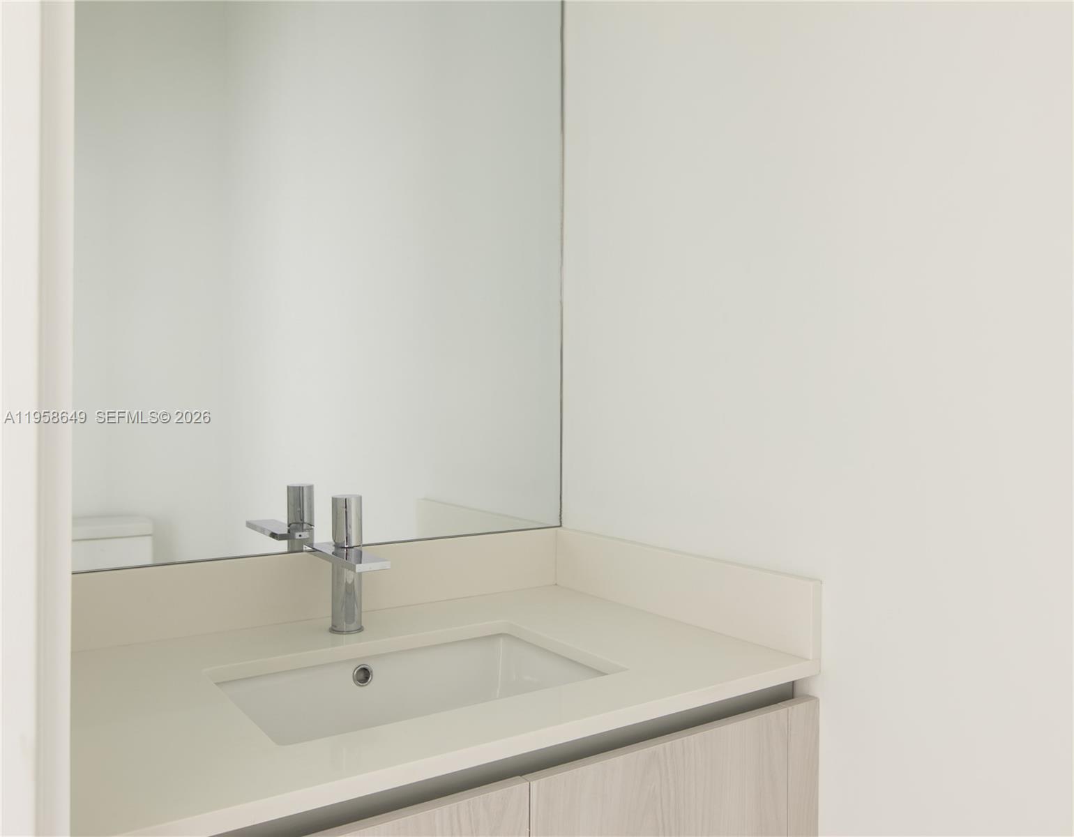 480 NE 31st St #PH5101 Miami, FL 33137