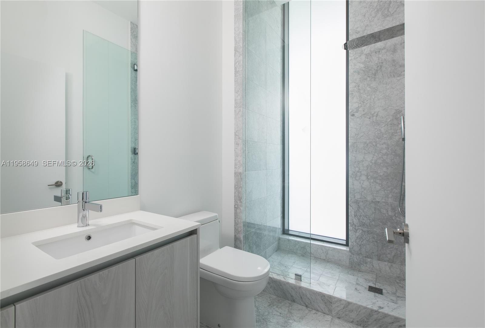 480 NE 31st St #PH5101 Miami, FL 33137