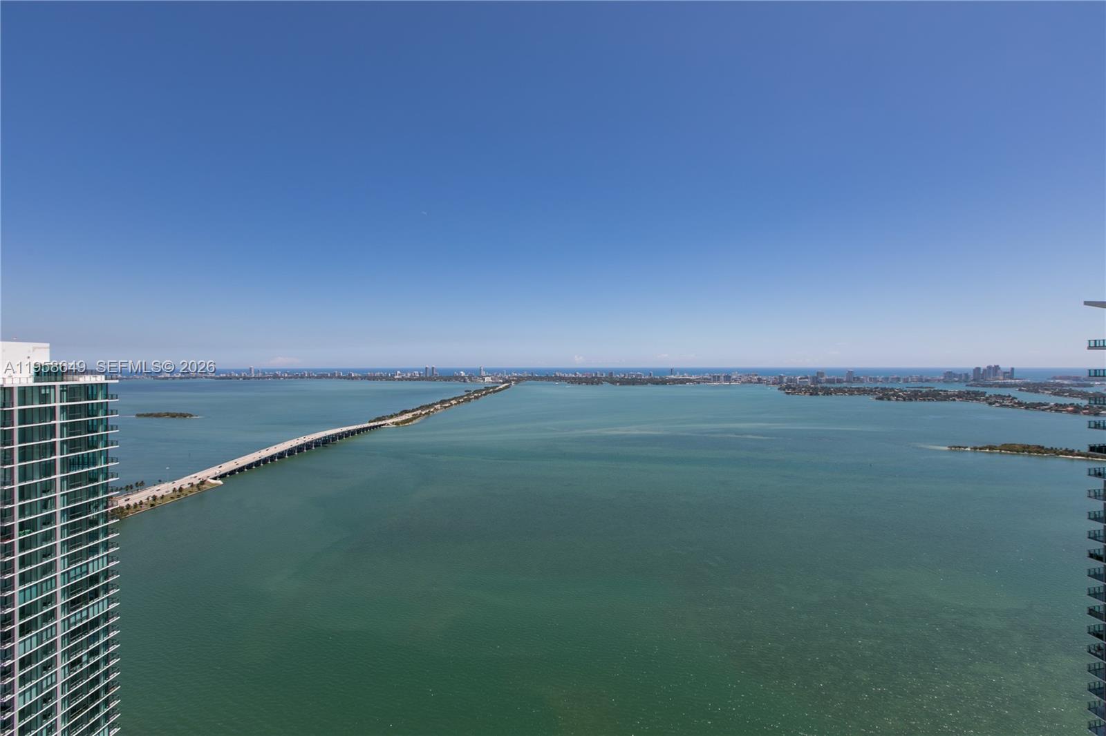 480 NE 31st St #PH5101 Miami, FL 33137