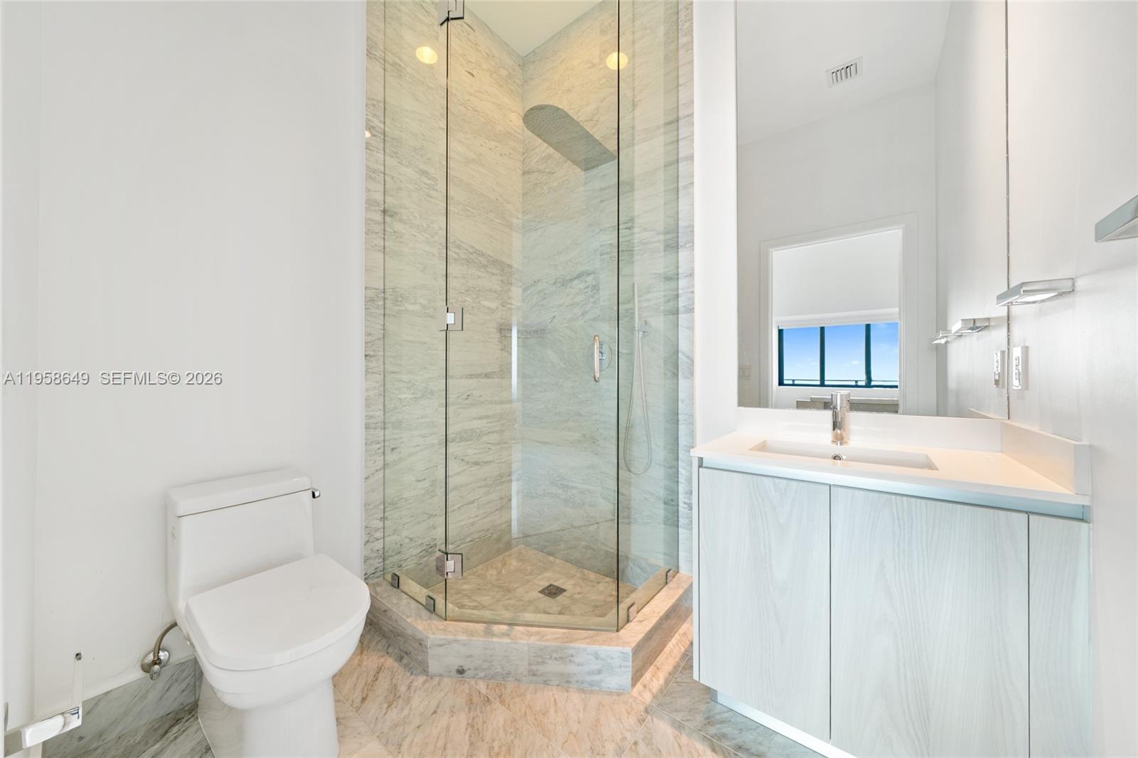 480 NE 31st St #PH5101 Miami, FL 33137