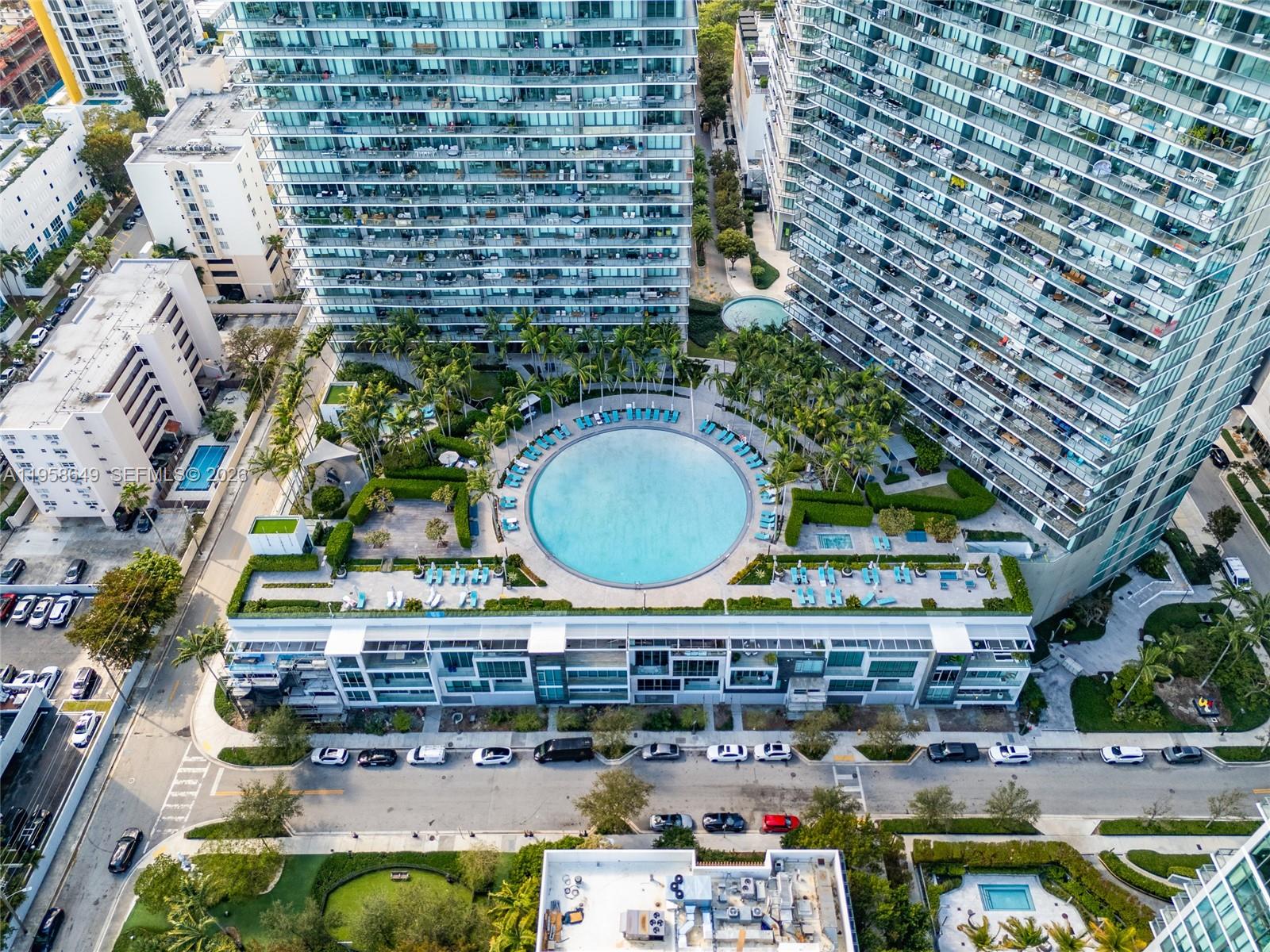 480 NE 31st St #PH5101 Miami, FL 33137