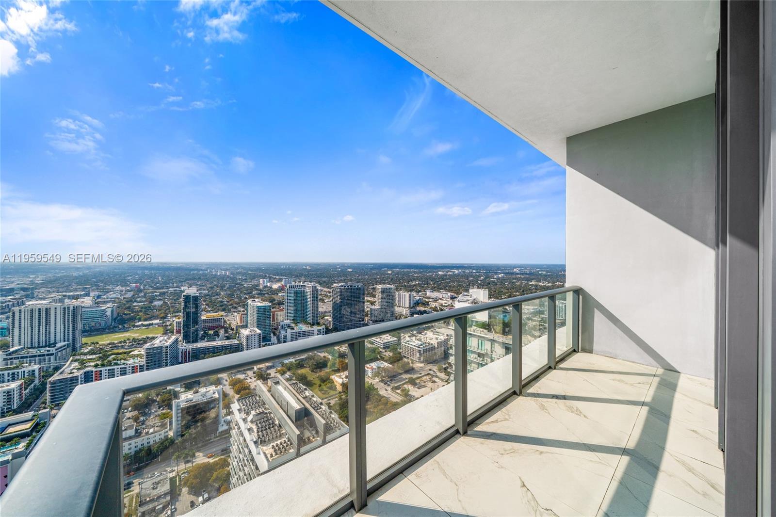 480 NE 31st St #PH5101 Miami, FL 33137