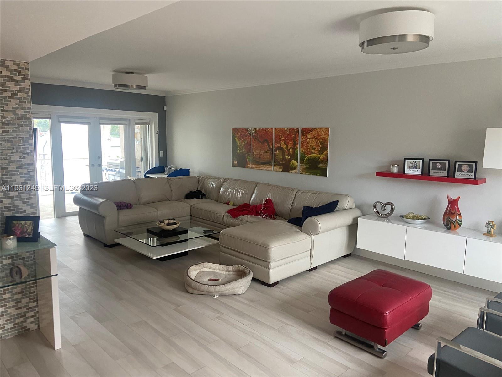 7282 W Jacaranda Ln Miami Lakes, FL 33014