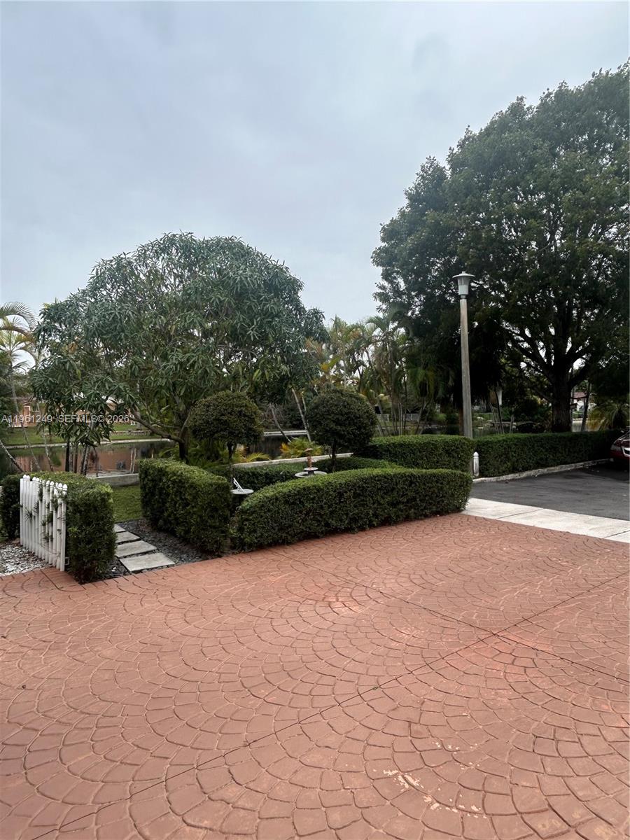 7282 W Jacaranda Ln Miami Lakes, FL 33014