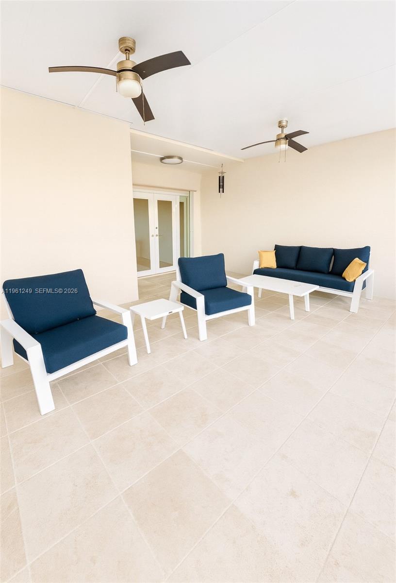 7282 W Jacaranda Ln Miami Lakes, FL 33014