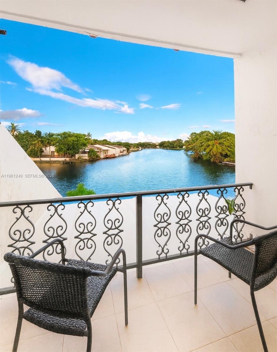 7282 W Jacaranda Ln Miami Lakes, FL 33014