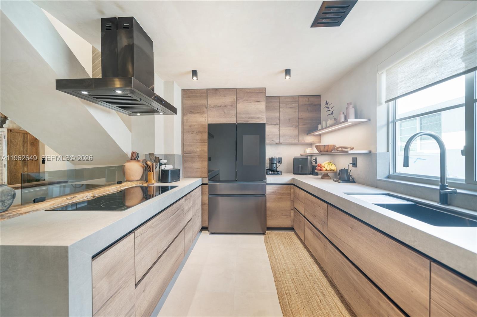 325 Meridian Ave #12 Miami Beach, FL 33139