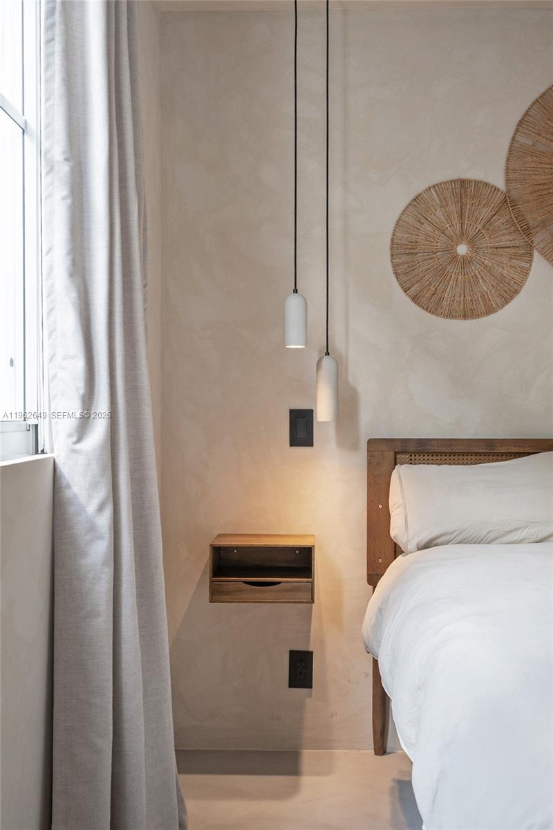 325 Meridian Ave #12 Miami Beach, FL 33139