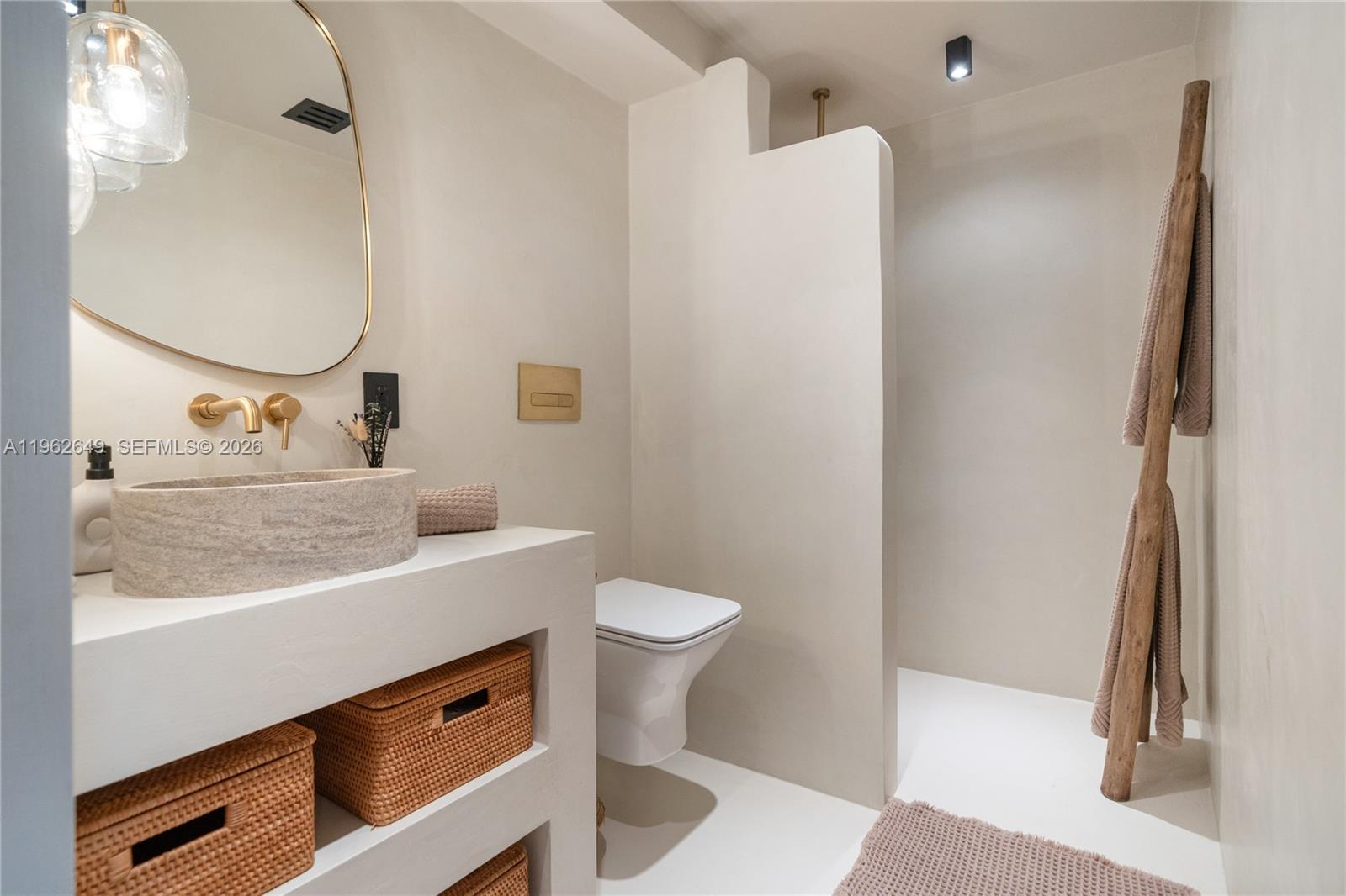 325 Meridian Ave #12 Miami Beach, FL 33139