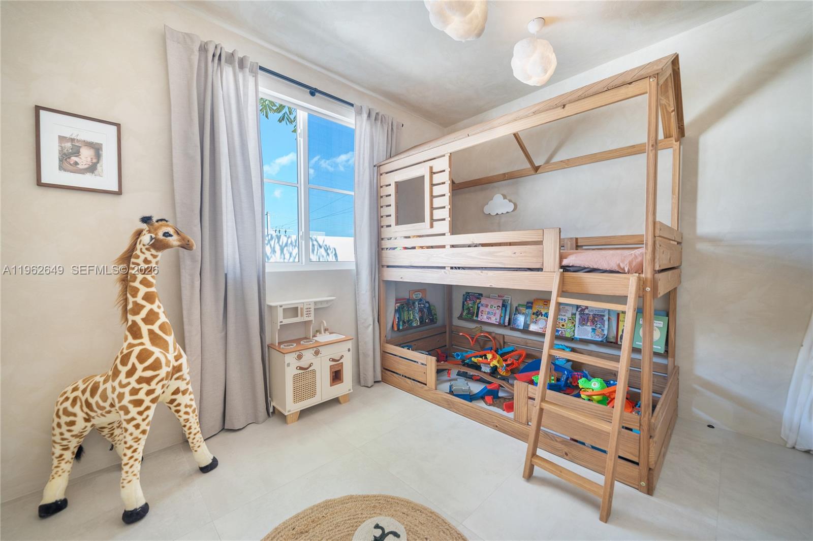 325 Meridian Ave #12 Miami Beach, FL 33139