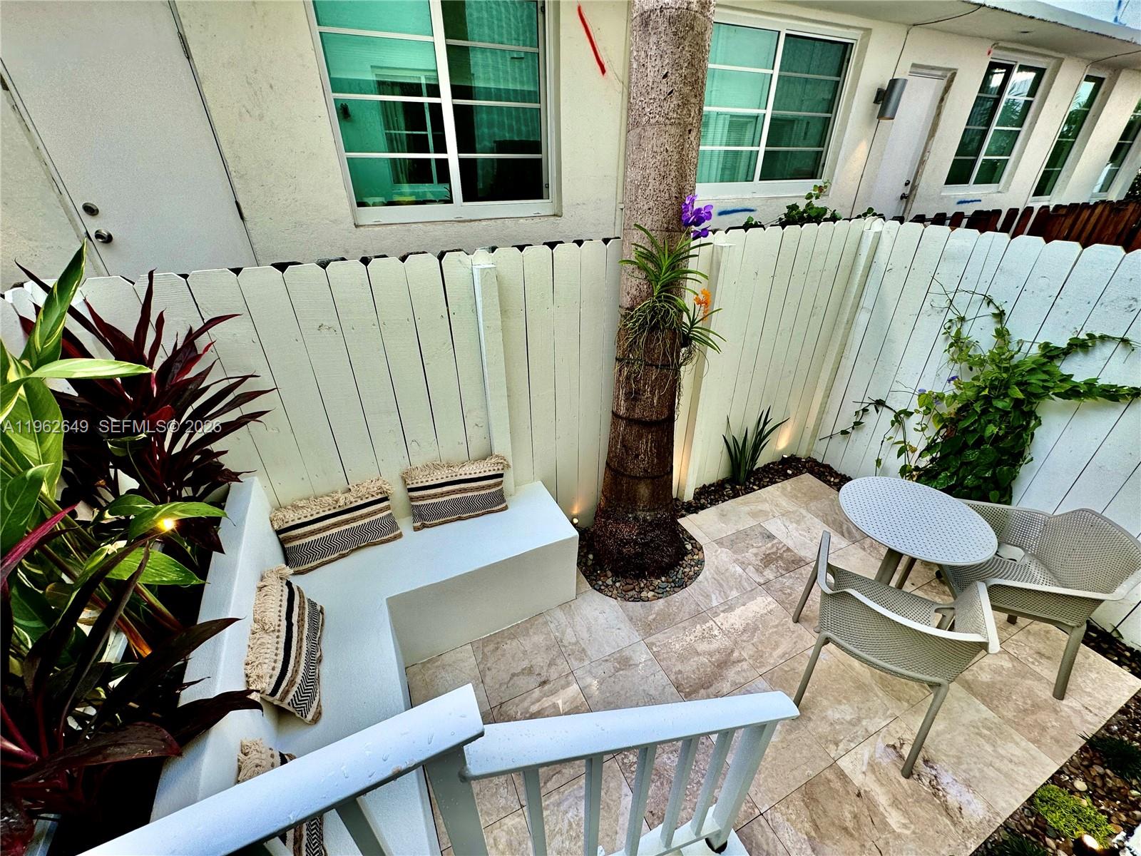 325 Meridian Ave #12 Miami Beach, FL 33139