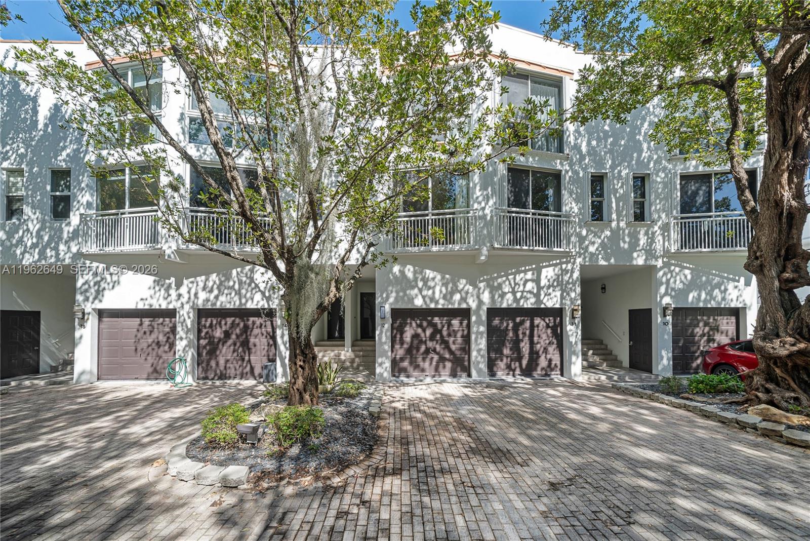 325 Meridian Ave #12 Miami Beach, FL 33139