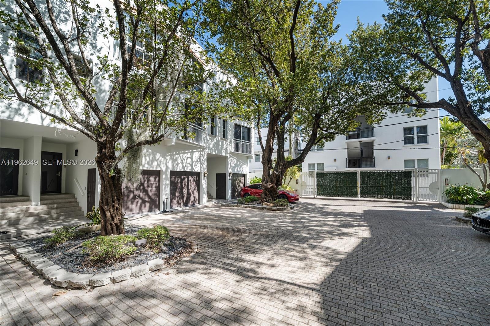 325 Meridian Ave #12 Miami Beach, FL 33139