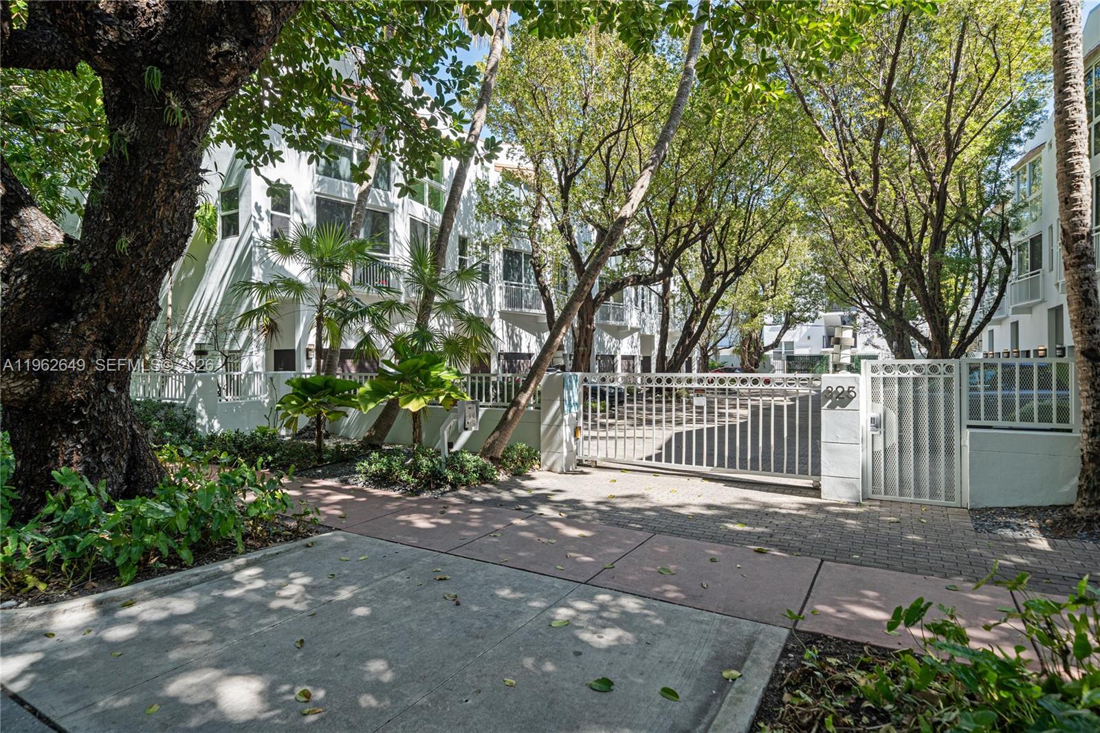 325 Meridian Ave #12 Miami Beach, FL 33139