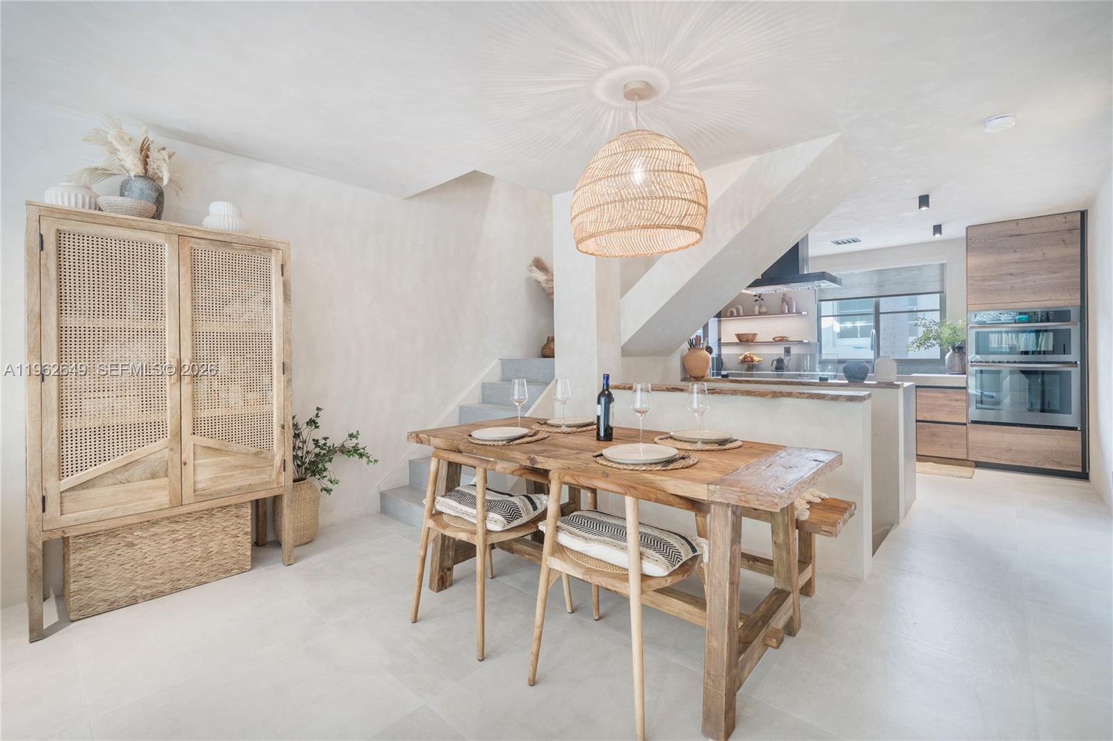 325 Meridian Ave #12 Miami Beach, FL 33139